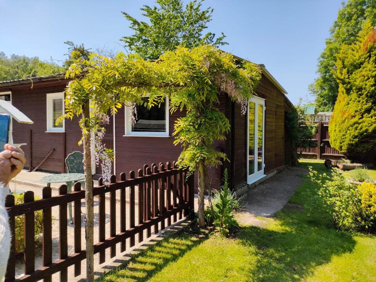 Woodies Peasmarsh Exterior photo